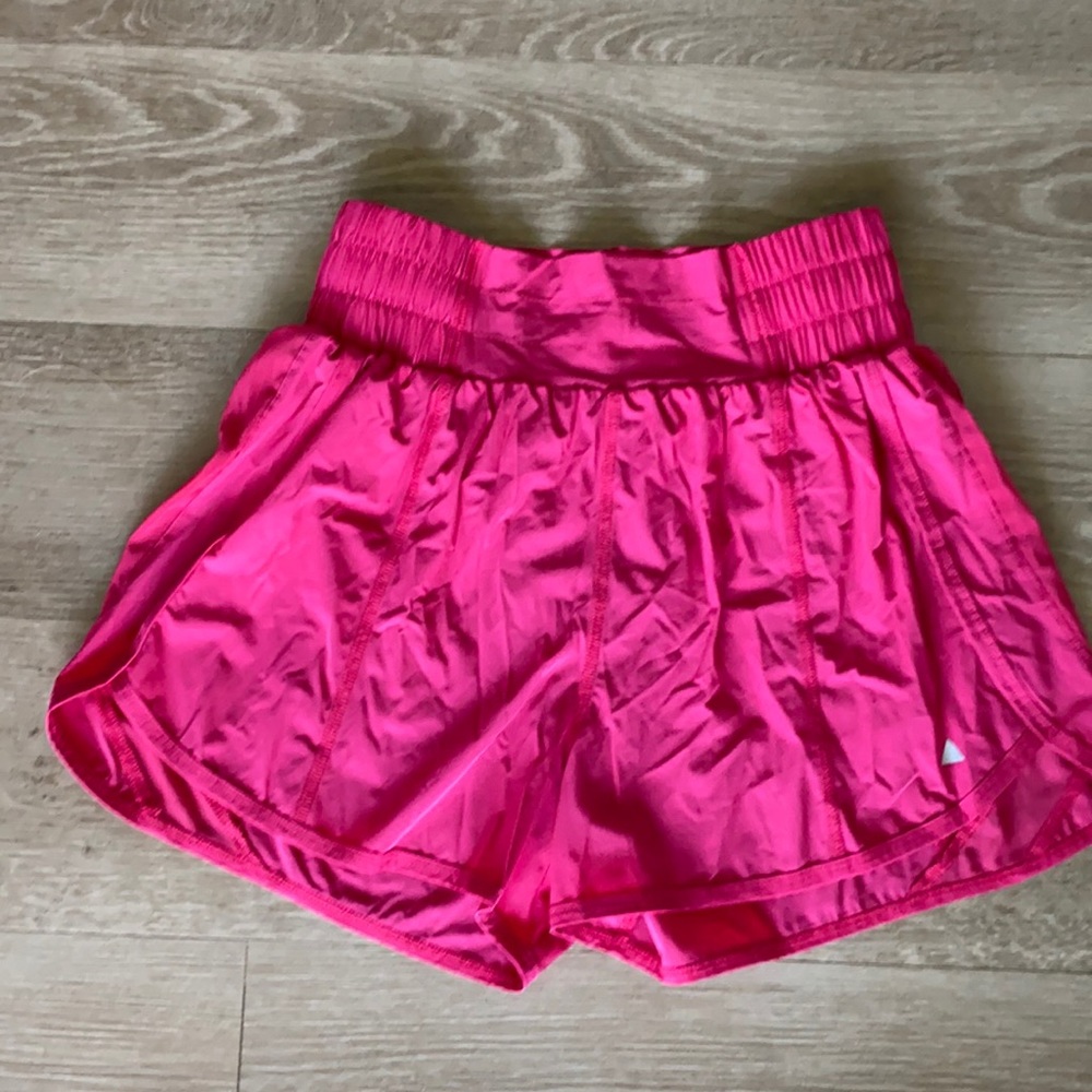 Balance athletica / vitality breeze shorts with thong liner